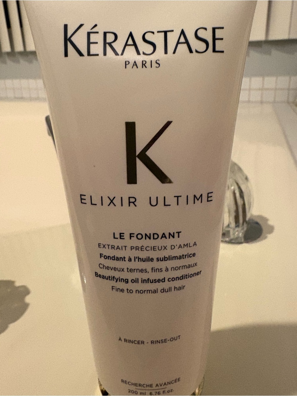 Kerastase Elixir Ultime Le Fondant Conditioner - White and Gold Accents
